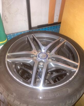 Cechi mercedes ang