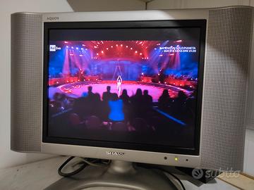 TV Sharp lcd 15"