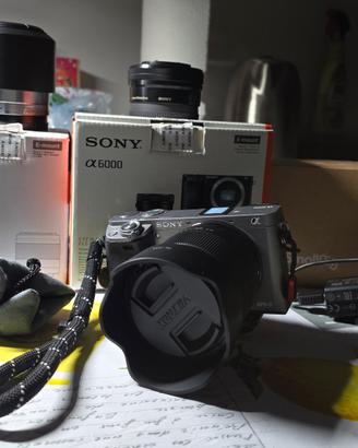 Sony a6000 + obiettivi e accessori