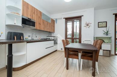 3 LOCALI A CASELLE TORINESE