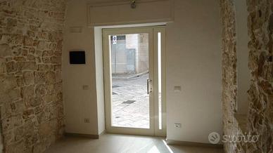 Castellana locale commerciale