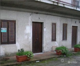 Casa autonoma con giardino