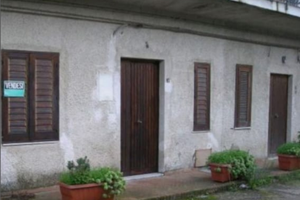 Casa autonoma con giardino