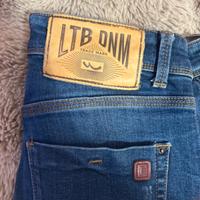 Jeans usati pochissime volte