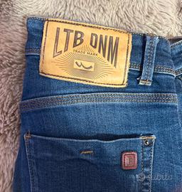 Jeans usati pochissime volte