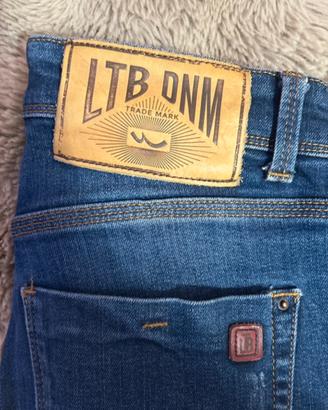 Jeans usati pochissime volte