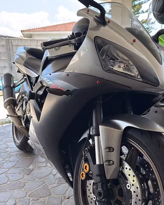 Yamaha R1