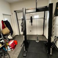 Lat machine + half rack V3ERRE