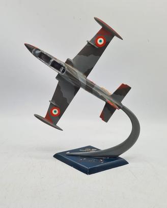 Aereomodello alluminio Aermacchi MB-339 Pan