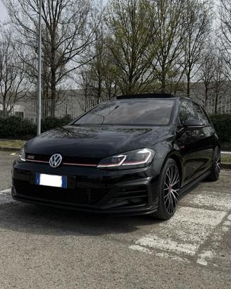 VOLKSWAGEN GOLF 7.5 GTI PERFORMANCE