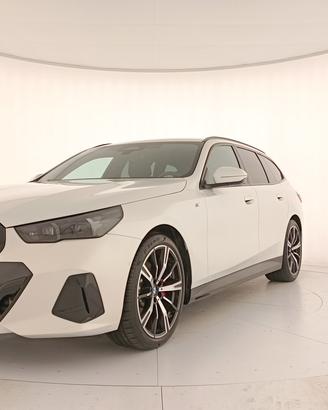 BMW Serie 5 G61 2024 Touring - 520d Touring 48V xd
