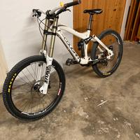 lee cougan hotlava DH