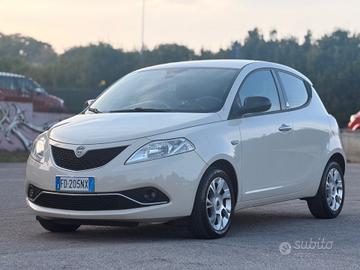 Lancia Ypsilon 1.2 69 CV 5 porte GPL Ecochic Gold