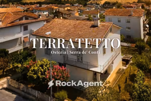 Casa indipendente di 242 m² con più di 5 locali e 