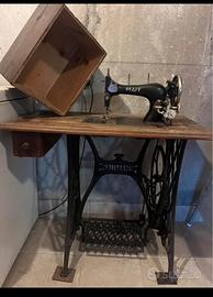 Macchina da cucire d’epoca