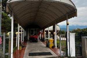 Tettoia pre ingresso