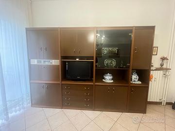 Mobili vintage in legno massello – sgombero