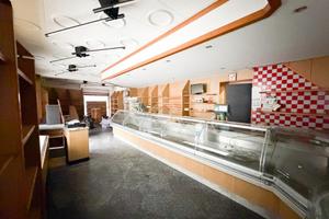 NEGOZIO A VALMADRERA