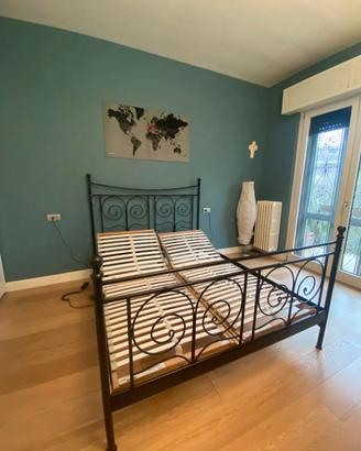 Letto Ikea con reti a doghe elttriche