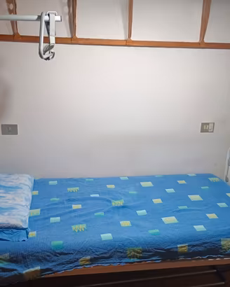 Letto attrezzato ospedaliero
