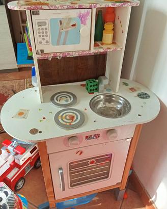 cucina giocattolo