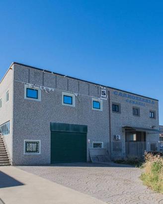 Immobile di 600 m² con 5 locali a Ladispoli
