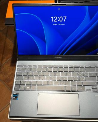 Computer Asus zen book ux325ea 