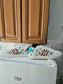 “Scarpe sportive bianche nuove numero 43 💯💥