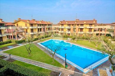 MONOLOCALE A SIRMIONE