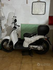 SCOOTER SCARABEO APRILIA