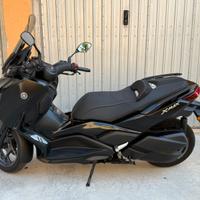 Yamaha XMAX 300 Tech Max