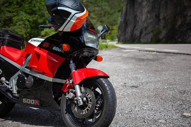 Kawasaki GPZ 600 R ASI - 1986