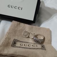 anello e orecchini Gucci