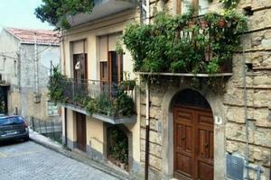Appartamento a San Piero Patti,zona centrale