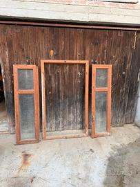 Finestra in legno con telaio