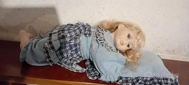 bambola di porcellana