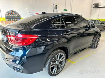 BMW X6 drived Sports 