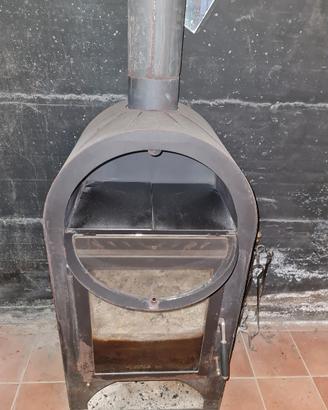 Stufa a legna con forno per pizza
