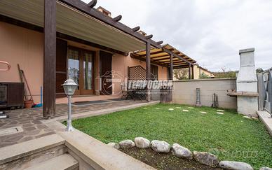 Villetta indipendente con giardino privato
