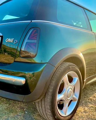 Mini one d 1.4 diesel toyota (r50)