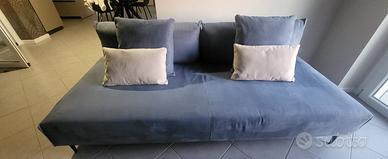 Divano "Le Comfort - Bacio" misure  217cm x 110cm