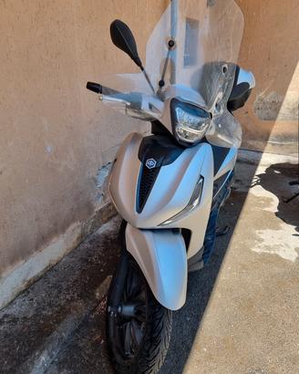 Beverly 300 sport 