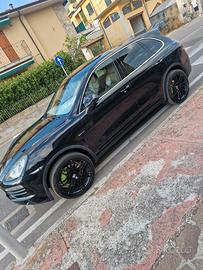 porsche cayenne S  hybrid 