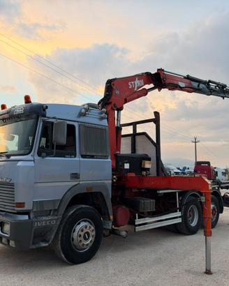 Iveco TurboStar 190-48 Cassone con gru