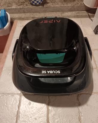 Robot  pulitore  per piscina