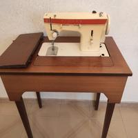 macchina da cucire singer in foto 