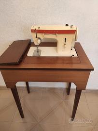 macchina da cucire singer in foto 