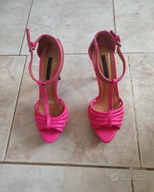 sandalo con tacco a spillo 