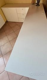 Scrivania laccata Bianca 180x230cm