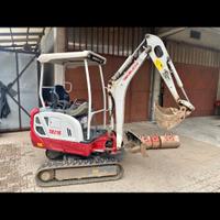Escavatore TAKEUCHI Tb 216